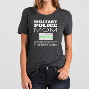 Maroutee Proud Military Police Mom Thin Green Line USA Flag T-Shirt